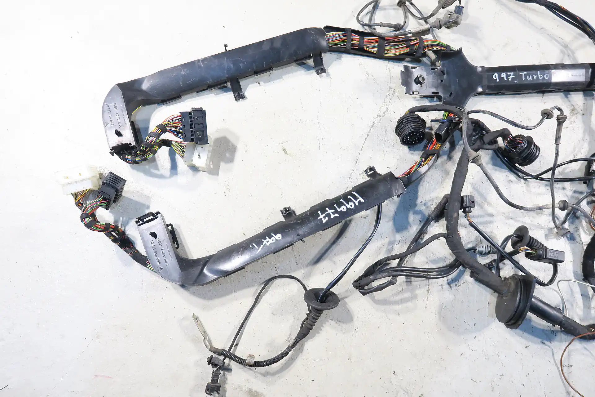 Porsche 911 997 Turbo Coupe Schalter Baujahr 2007 Kabelbaum LL Heck Hinten 99762290500 Leitungssatz Original wiring harness – Bild 2
