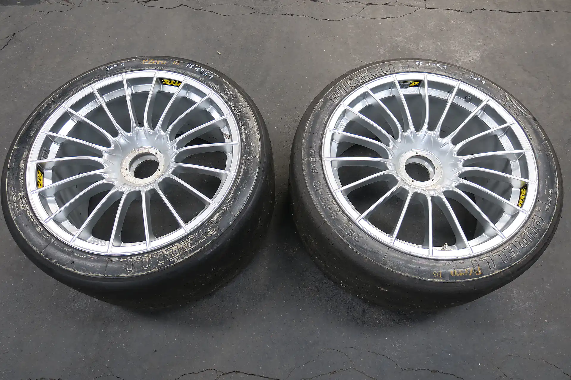 Porsche 911 996 GT3 R / RS Original ATS Felgen Baujahr 2001 10J X 18 Zoll Vorderachse vorne 2 Stück