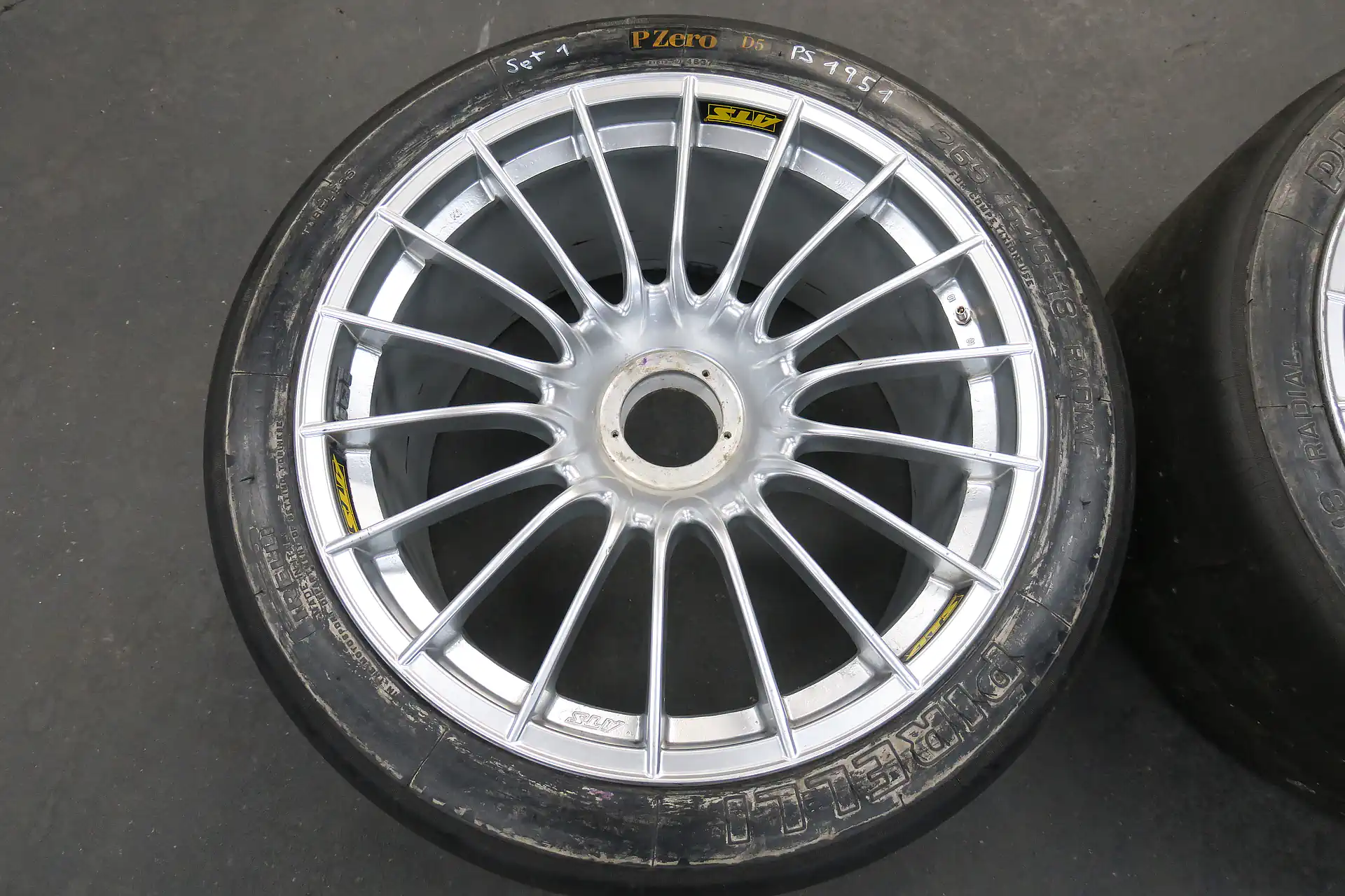 Porsche 911 996 GT3 R / RS Original ATS Felgen Baujahr 2001 10J X 18 Zoll Vorderachse vorne 2 Stück – Bild 3