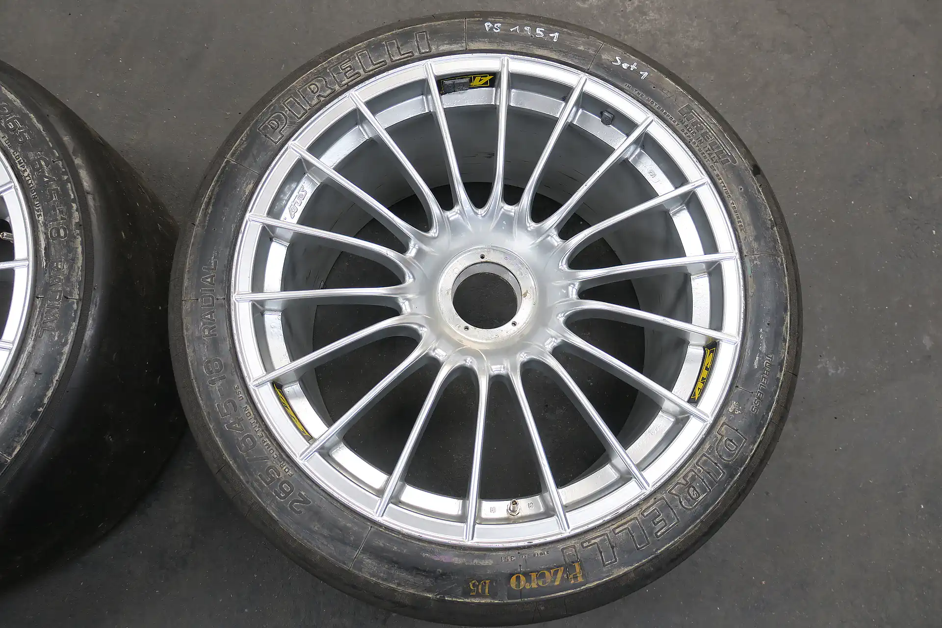 Porsche 911 996 GT3 R / RS Original ATS Felgen Baujahr 2001 10J X 18 Zoll Vorderachse vorne 2 Stück – Bild 4