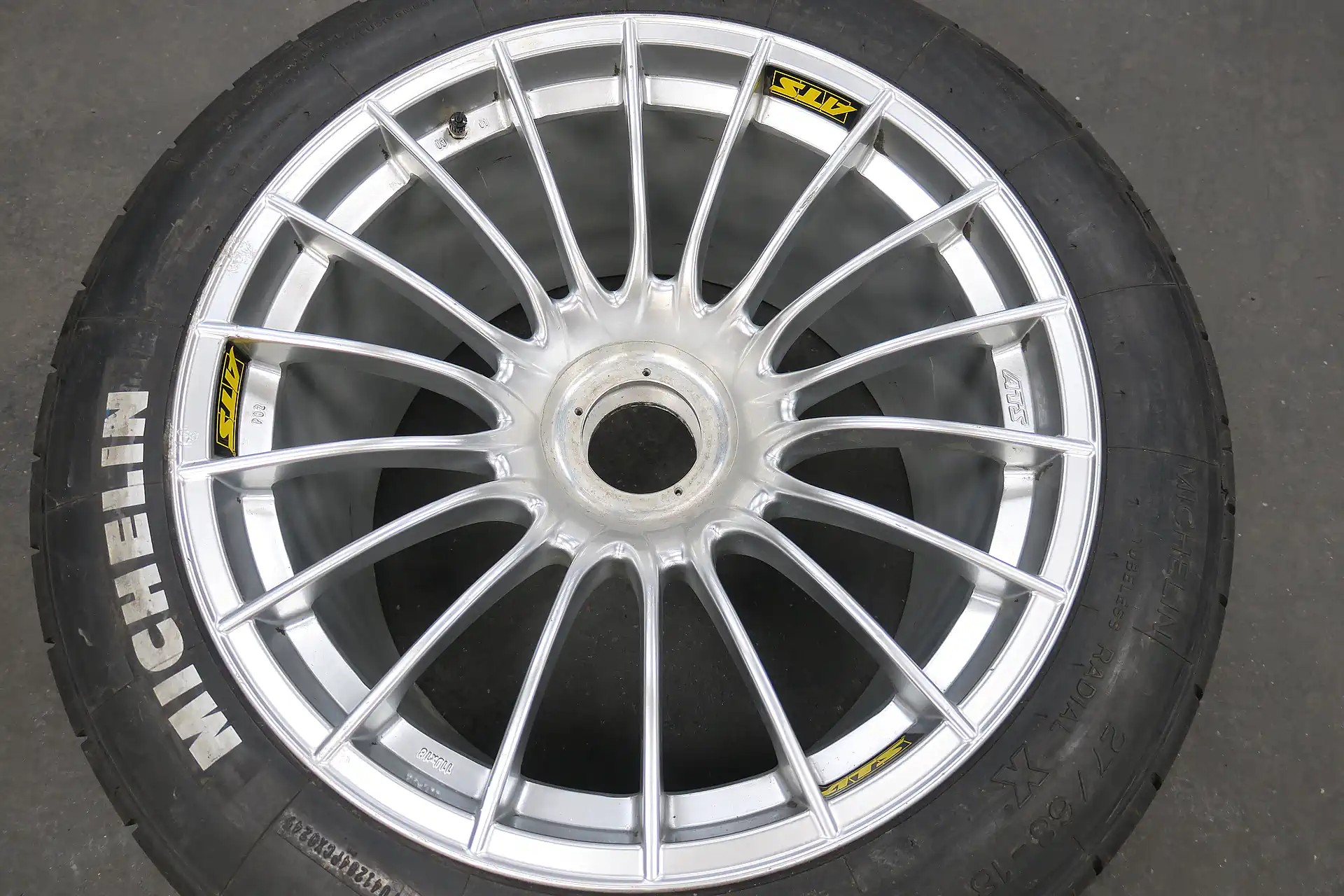 Porsche 911 996 GT3 R / RS Original ATS Felge Baujahr 2001 11J X 18 Zoll Hinterachse 1 Stück – Bild 3