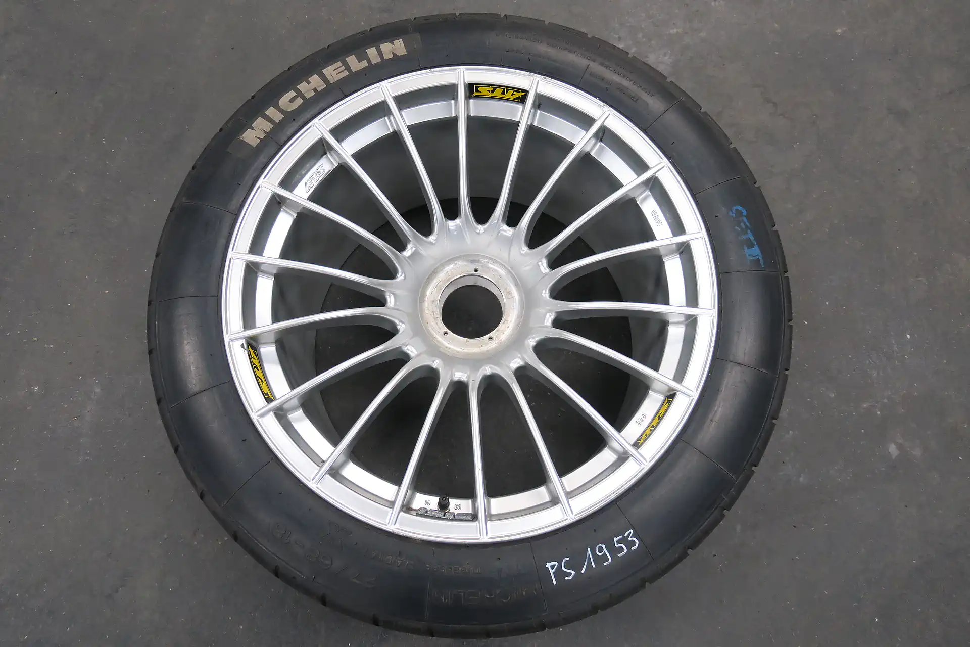 Porsche 911 996 GT3 R / RS RSR Original ATS Felge Baujahr 2001 11JX18 Zoll Hinterachse 1 Stück
