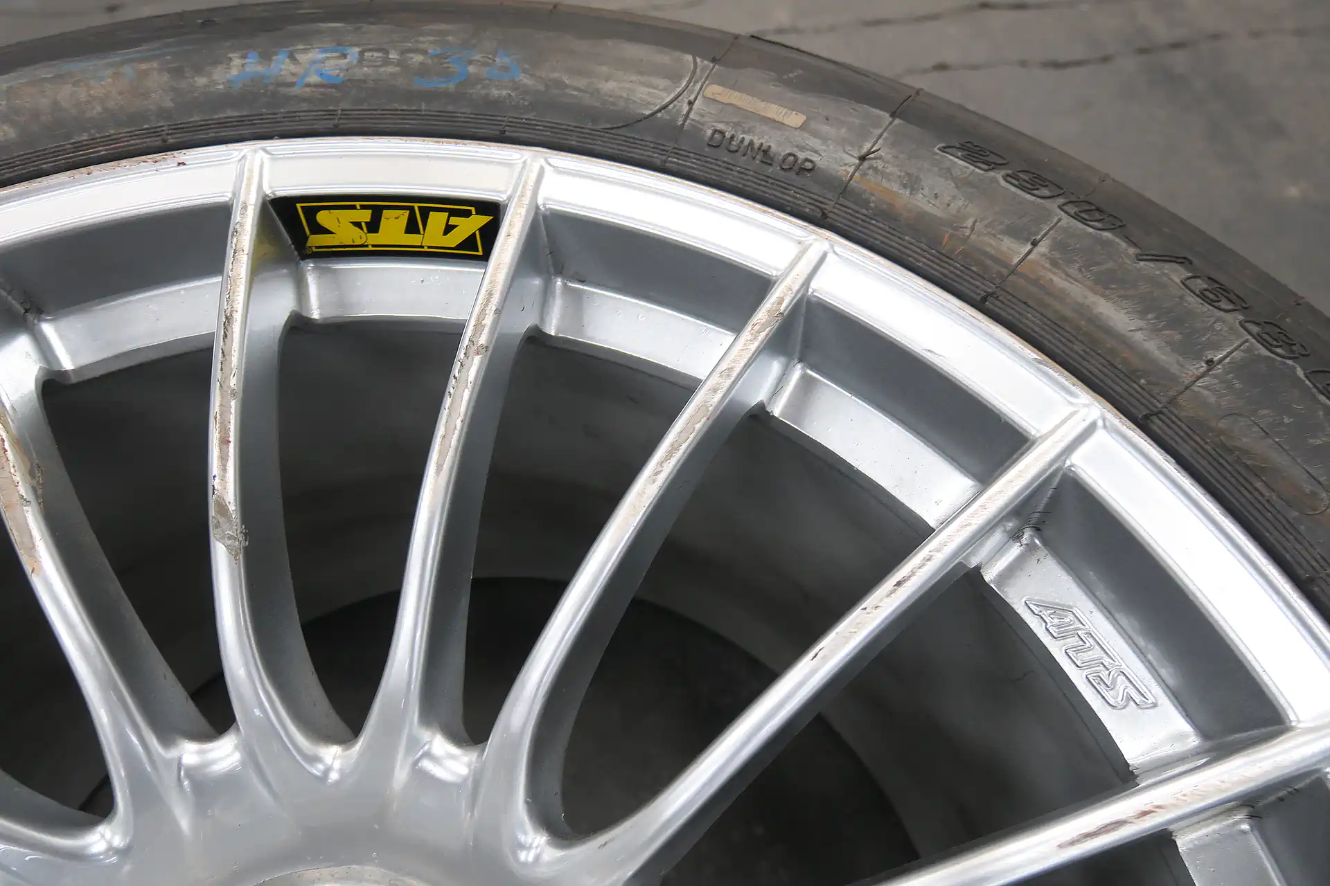 Porsche 911 996 GT3 R / RS RSR Original ATS Felge Baujahr 2001 11JX18 Zoll Hinterachse 1 Stück – Bild 6