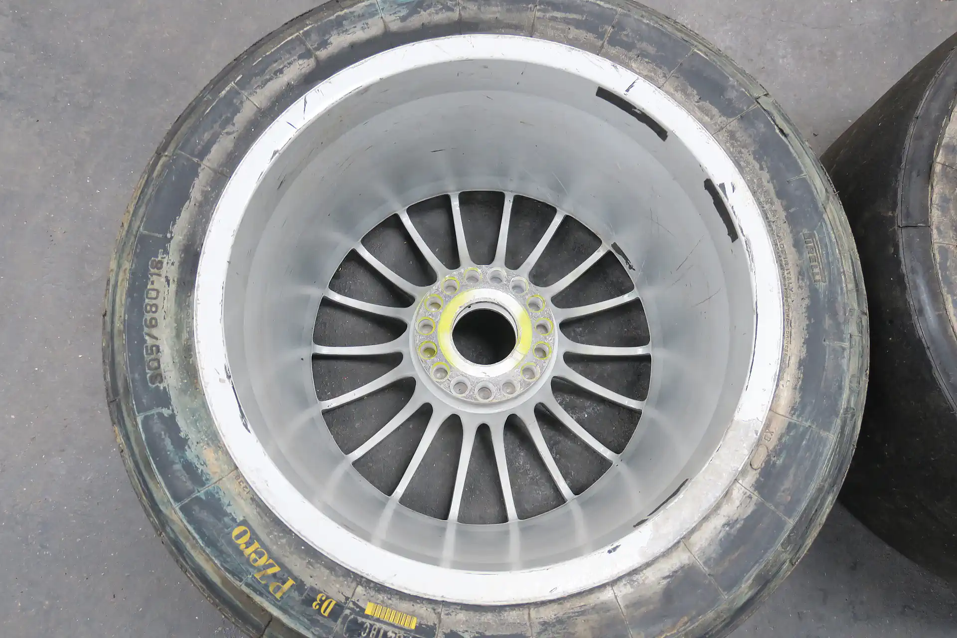 Porsche 911 996 GT3 R / RS RSR GTR Original ATS Felgen Baujahr 2002 11JX18 Zoll Hinterachse 2 Stück Set – Bild 14