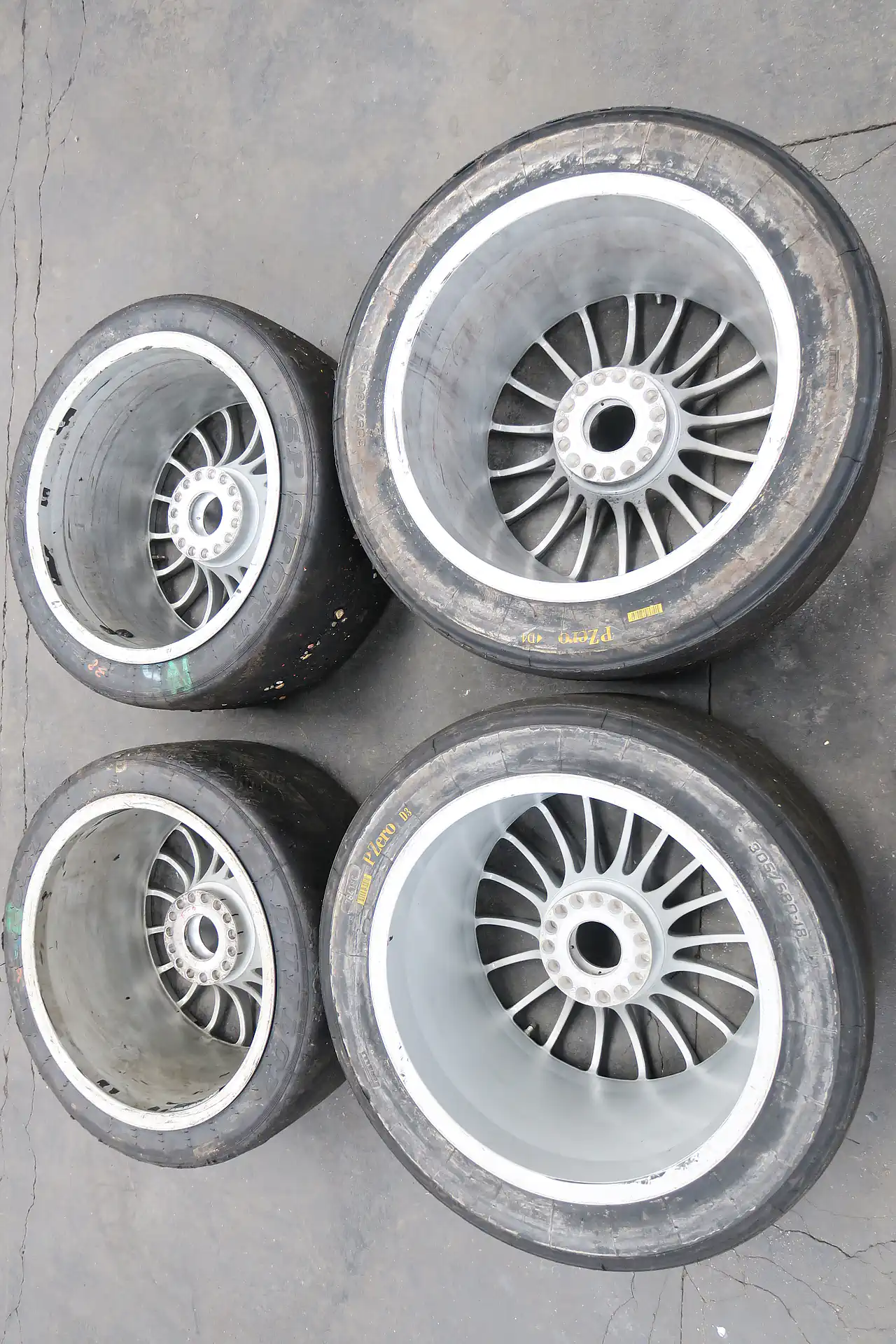 Porsche 911 996 GT3 R / RS RSR GTR Original ATS Felgen Baujahr 2001/ 2003 9J/ 11JX18 Zoll 4 Stück Set – Bild 13