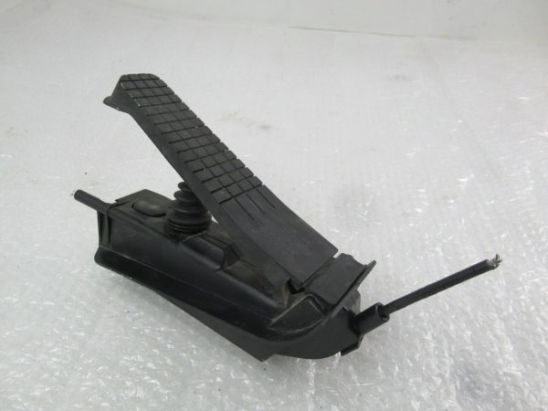 Gasbetätigung Gaspedal Passend für Porsche 911 996 Boxster 986  99642302109